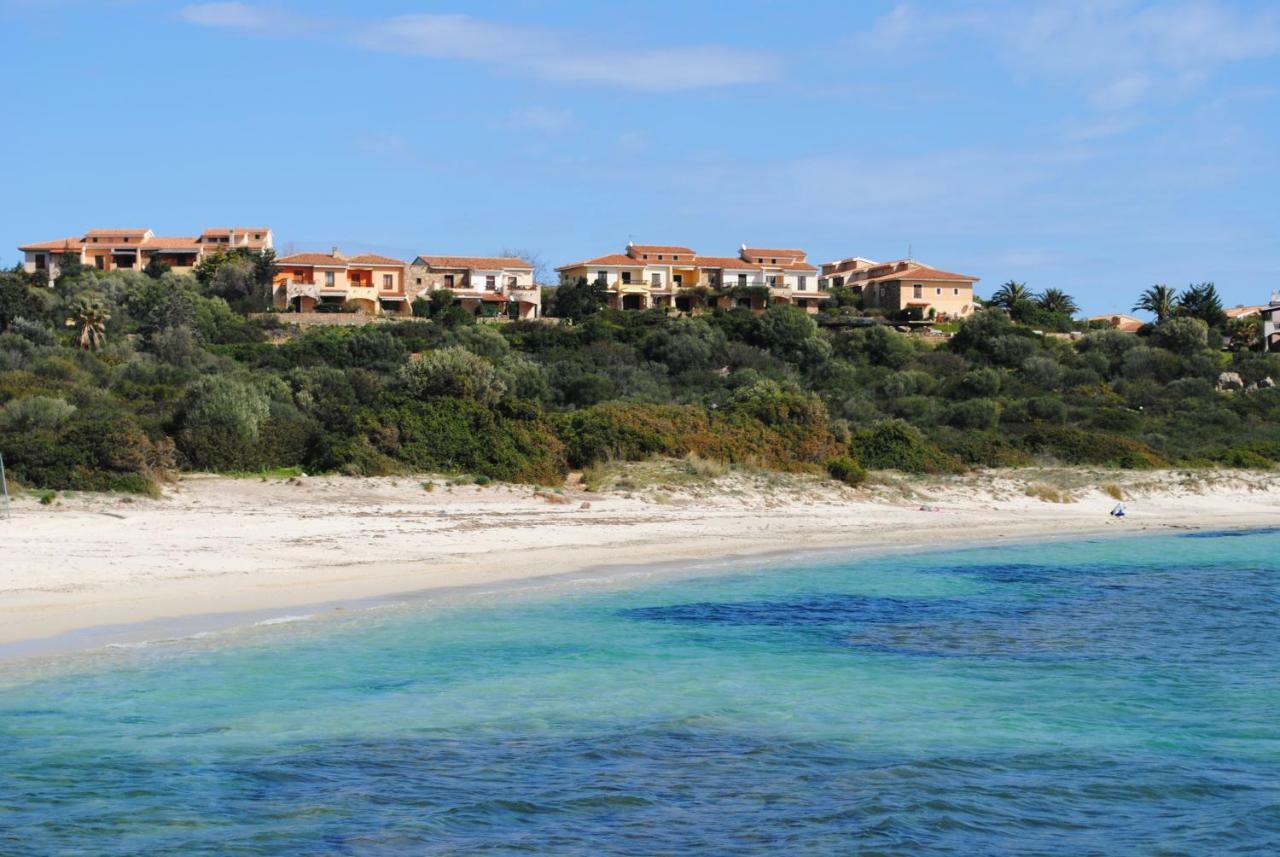Appartamenti Spiaggia Bianca Golfo Aranci Bagian luar foto